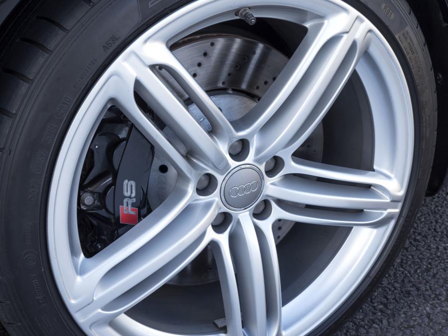Колеса Audi RS6 Avant (4F, C6) 2008 года  (UK) (фото 10 из 31)